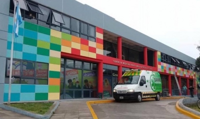 Un beb result herido por una bala perdida